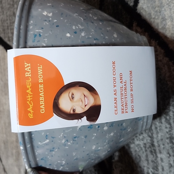 RACHAEL RAY SEA SALT GRAY GARBAGE BOWL & SET-OF-2 FLEXIBLE CHOPPING MATS… - Picture 8 of 14